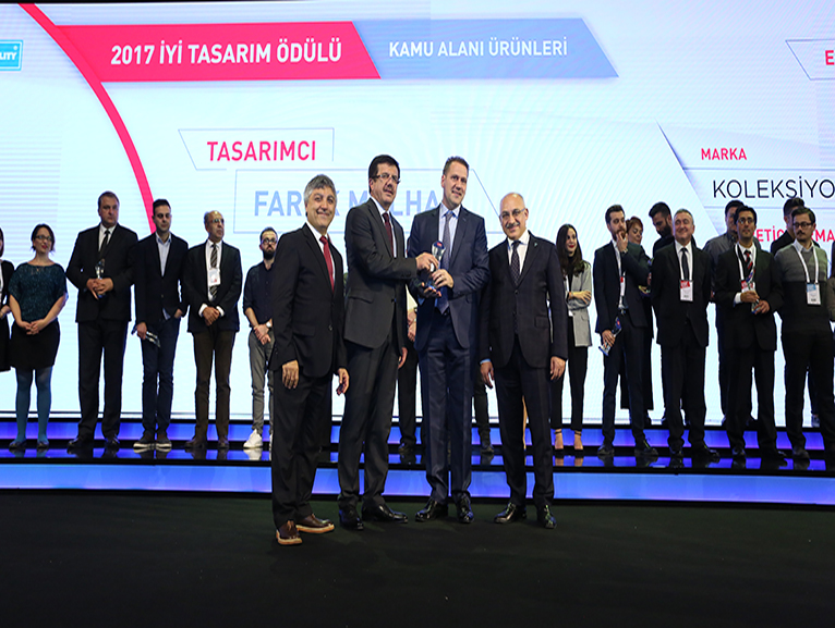 KOLEKS�YON'A T�RK�YE TASARIM HAFTASI'NDA 4 �D�L B�RDEN
