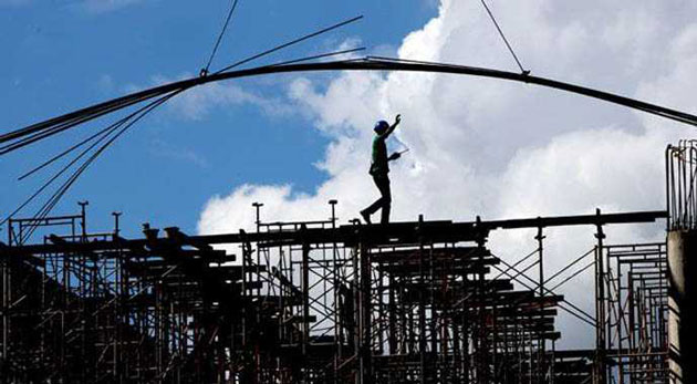 İNşAAT SEKTÖRÜNDE İSTİHDAM AZALDI